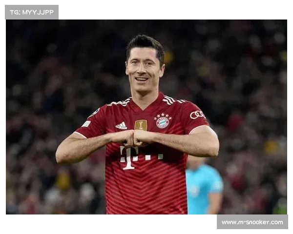 莱万谈职业生涯延续:37岁仍保持顶级竞技状态 莱万谈职业生涯延续:37岁仍保持顶级竞技状态